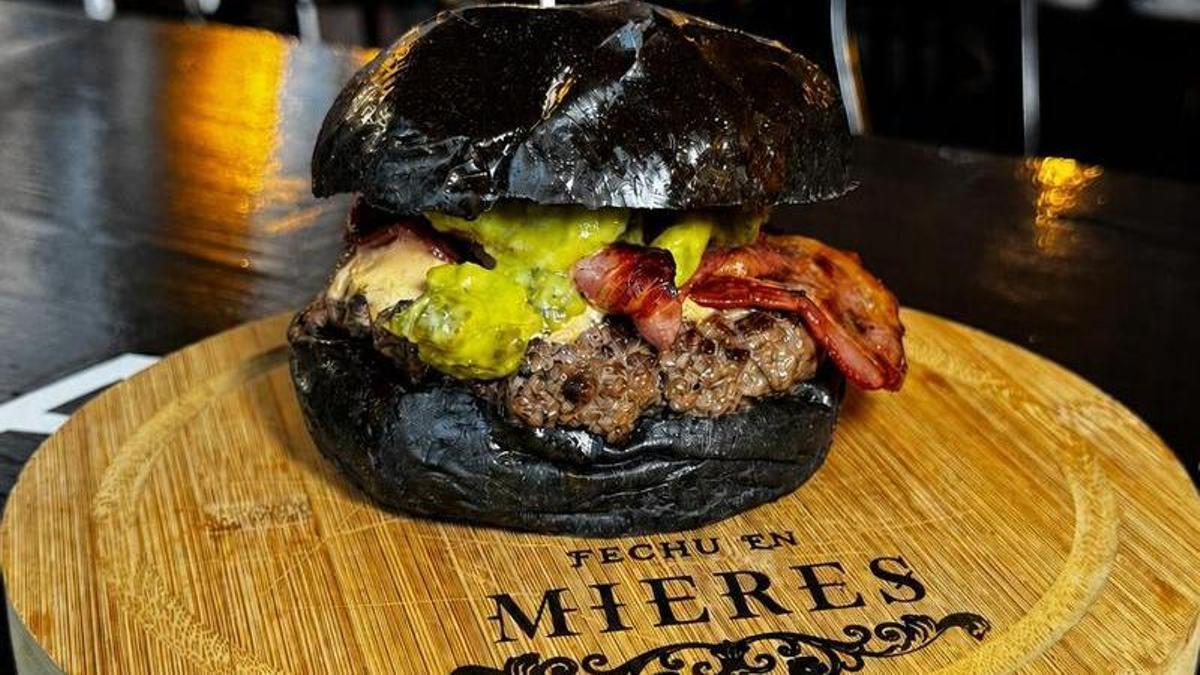 La hamburguesa exclusiva que se servirá este sábado en el Alambique Gastrobar en colaboración con Varyf Market.