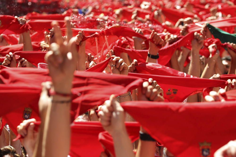 Pamplona celebra el `txupinazo'