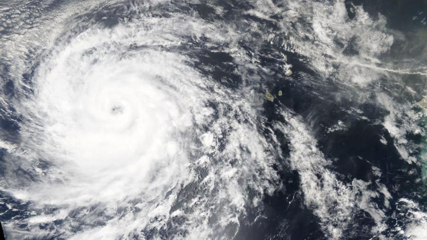 Imagen del huracán Helen próximo a África. // NASA