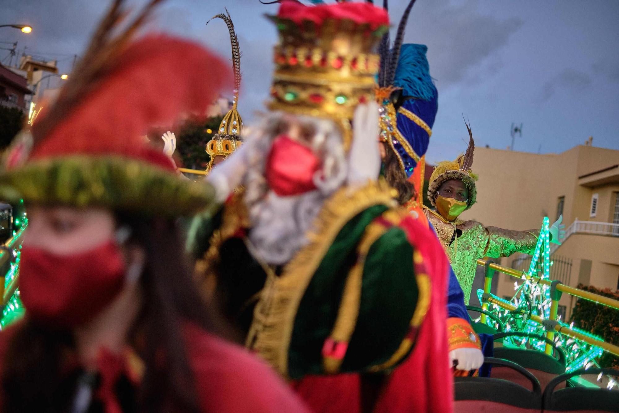 Los Reyes magos recorren Santa Cruz