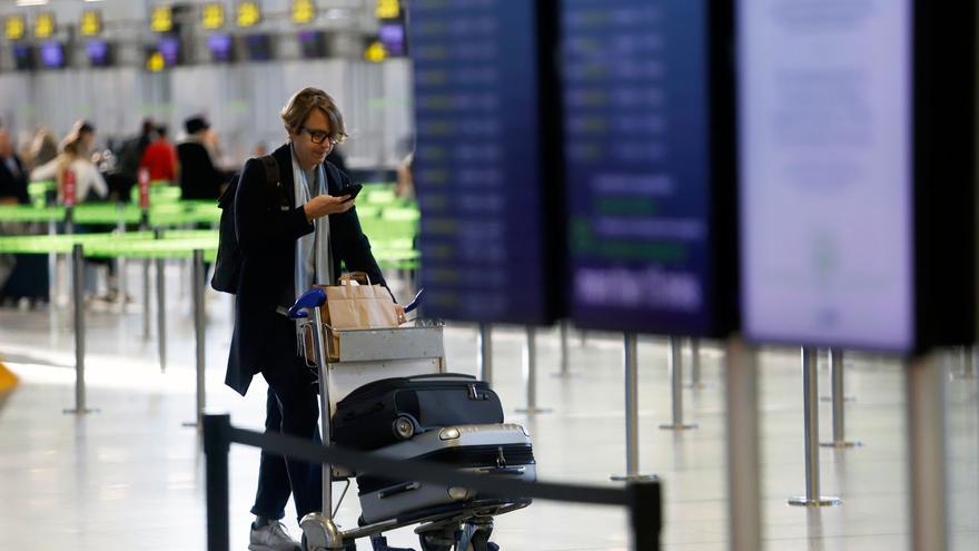 Detenida por amenazar con derribar aviones en el aeropuerto de Málaga