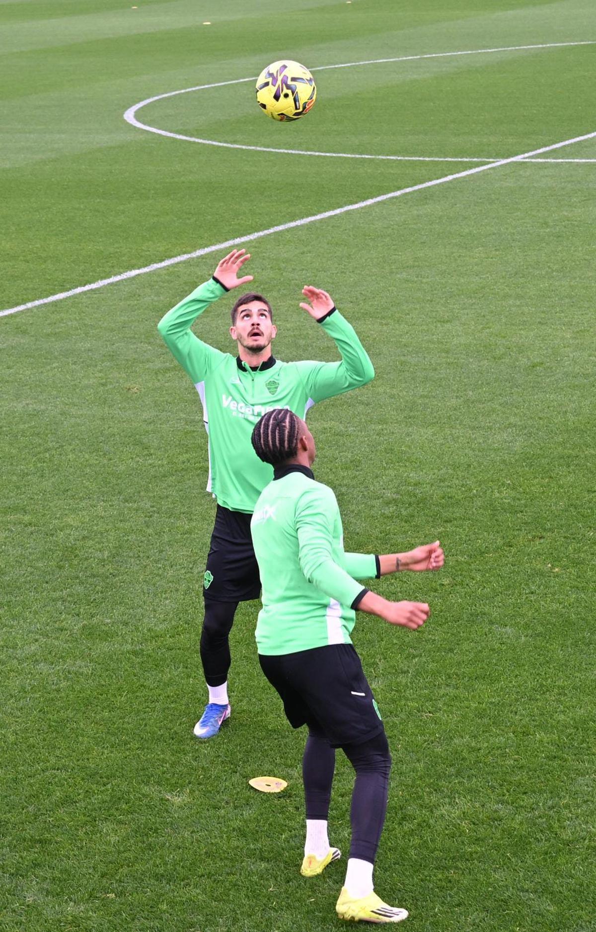 Entrenamiento del Elche previo al partido contra el Real Madrid