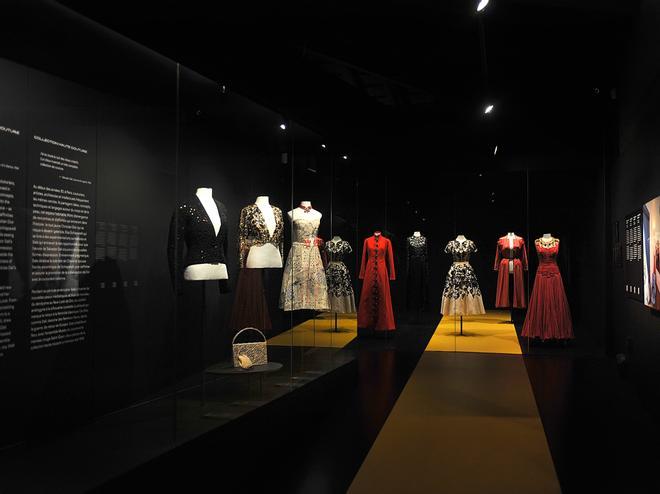 La colección de alta costura de Gala Dalí se expone en Púbol.