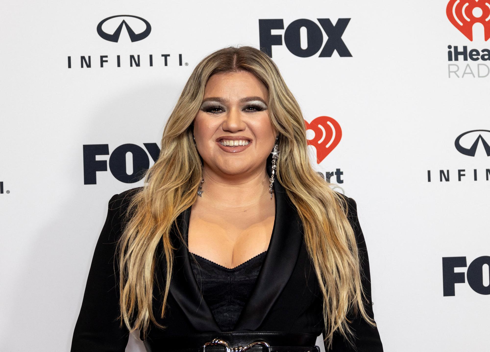 Las mejores imágenes de la alfombra de los iHeartRadio Music Awards 2023