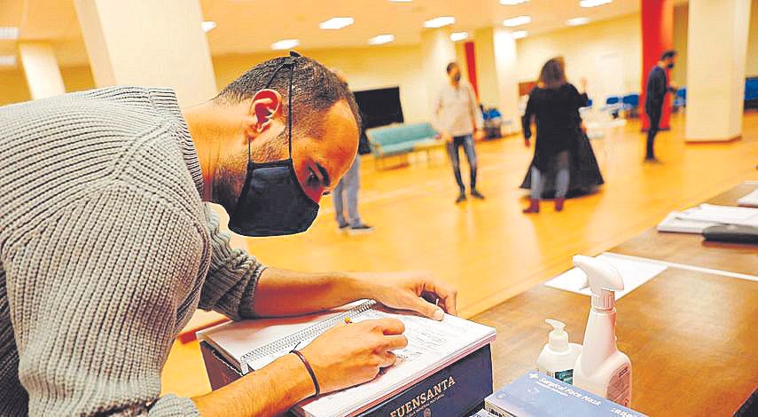 Ensayo de ayer por la tarde en el teatro Campoamor de Oviedo. | Miki López