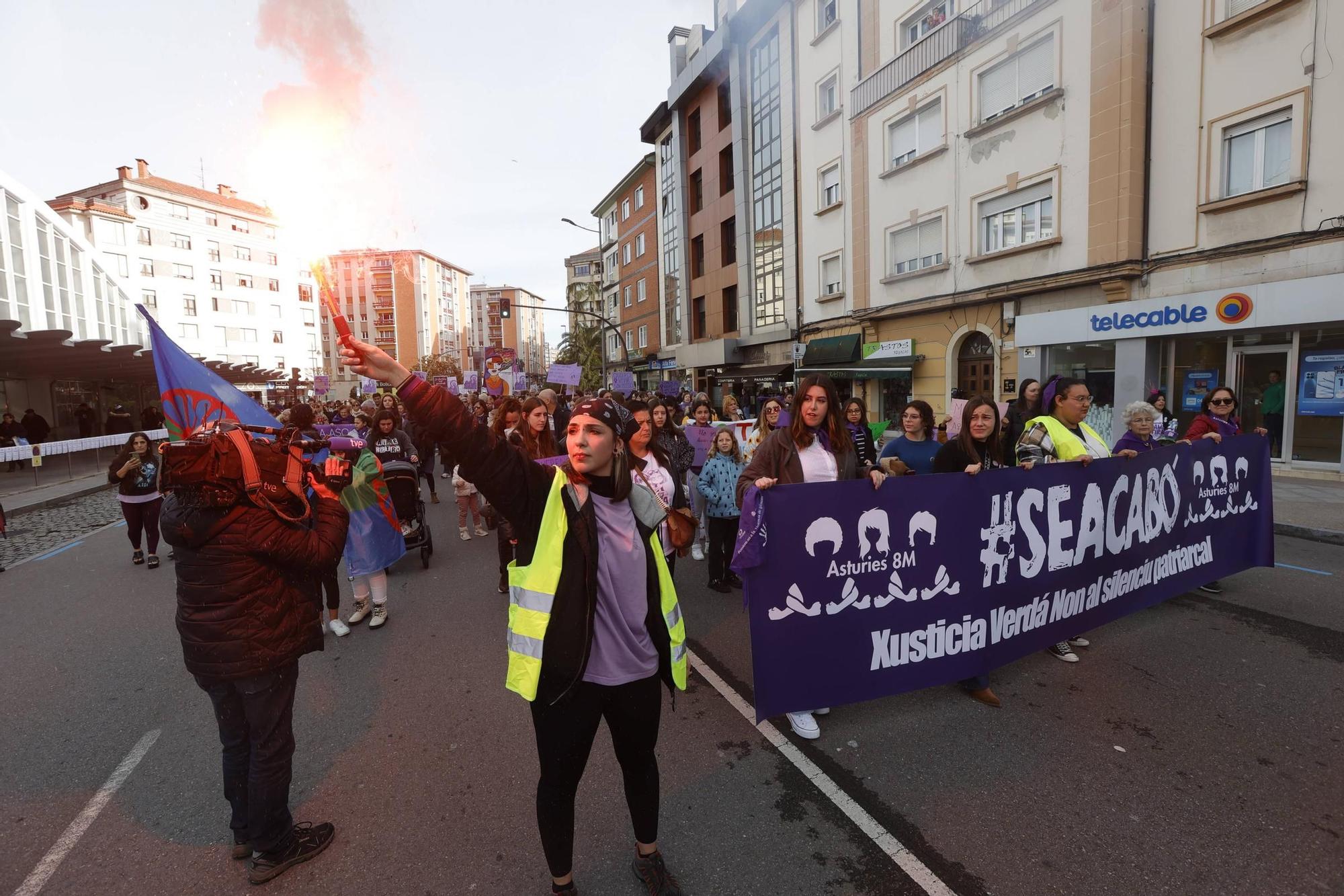 Así fue la manifestación del 25N en Pola de Siero