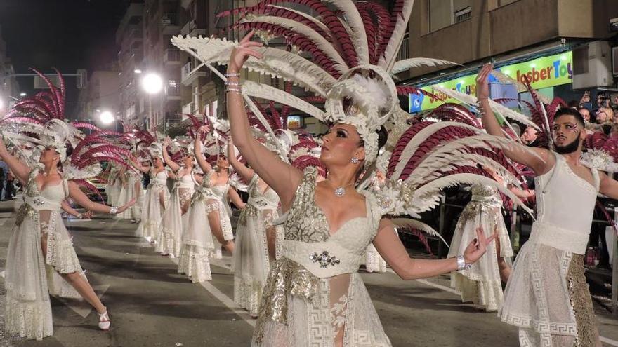 Trenes especiales para llevarte al Carnaval de Águilas