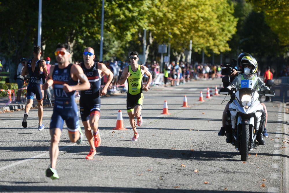 Los favoritos cumplen en el Campeonato de España de Triatlón Sprint en Pontevedra