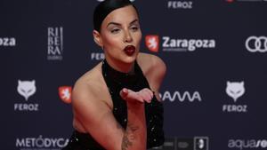 La actriz Jedet posa en la alfombra roja previa a la gala de la X edición de los Premios Feroz, en el Auditorio de Zaragoza, a 28 de enero de 2022, en Zaragoza, Aragón (España).