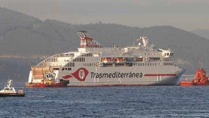 Pruebas oficiales de mar del ferri, ayer en la ría. // Ricardo Grobas