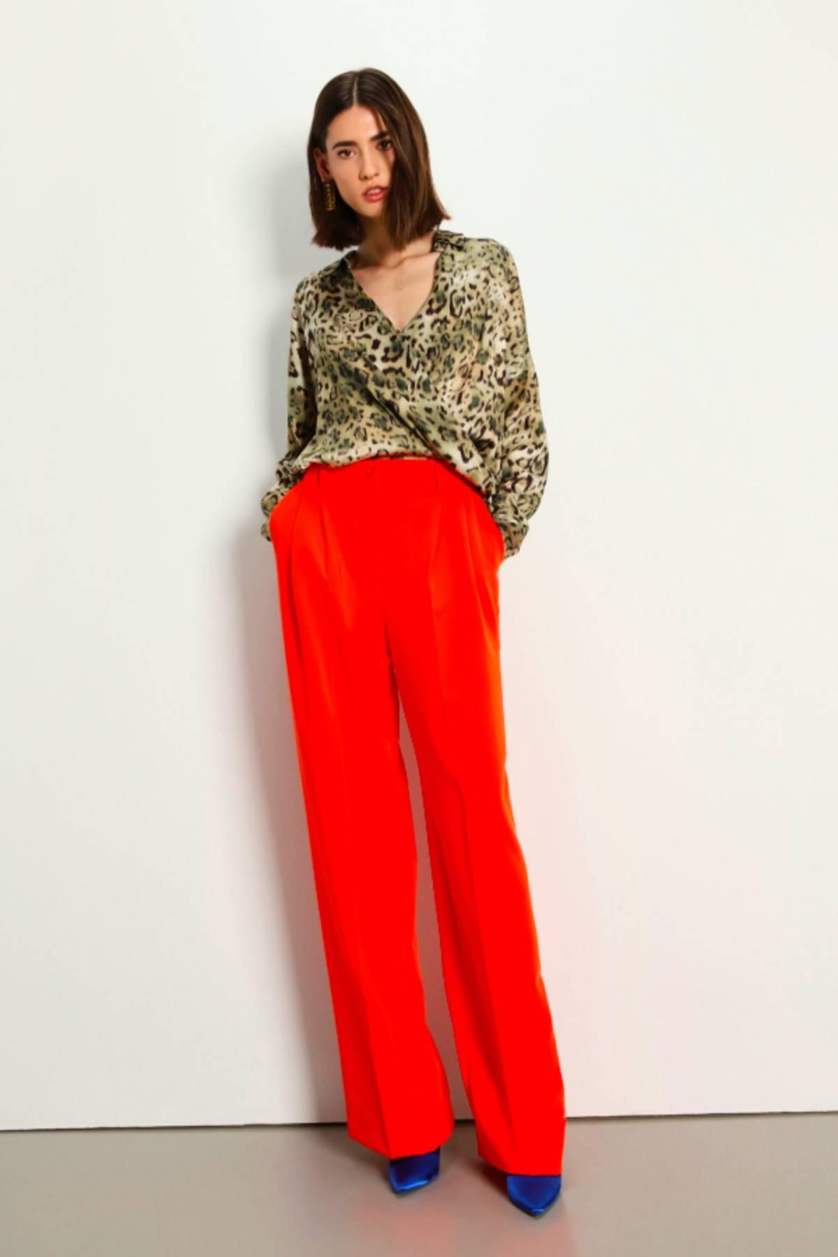 Pantalón fluido de pernera ancha en tono naranja de Imperial