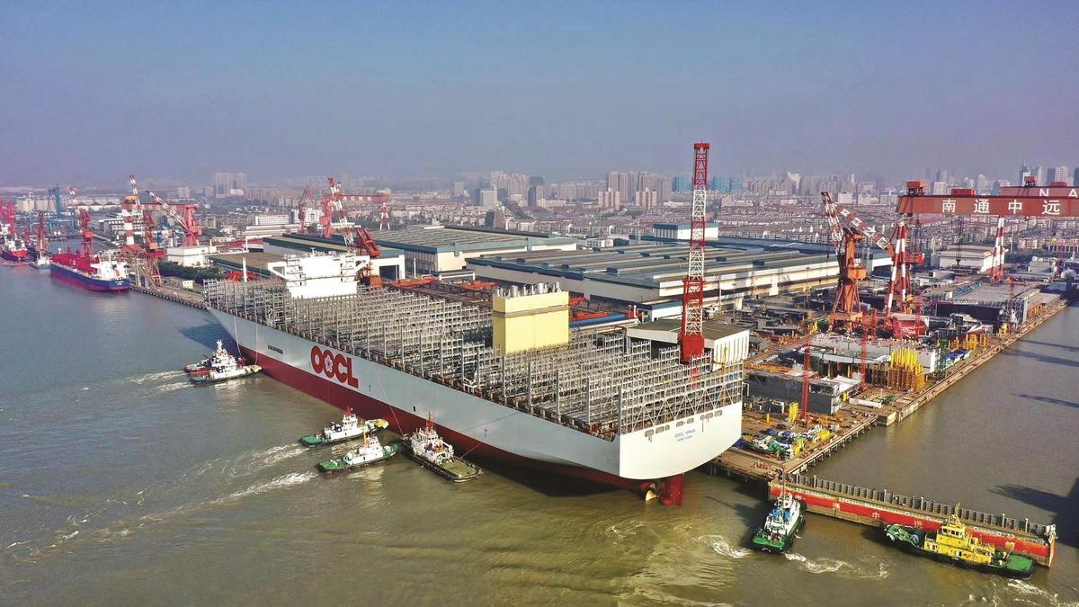 Portacontenedores de más de 24.000 TEU bautizado como «OOCL Spain»