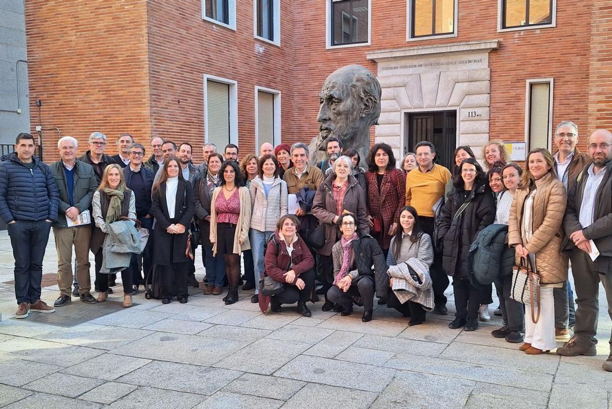 Equipo. 8 Foto de familia de parte de los investigadores, en una reciente reunión celebrada en Madrid.