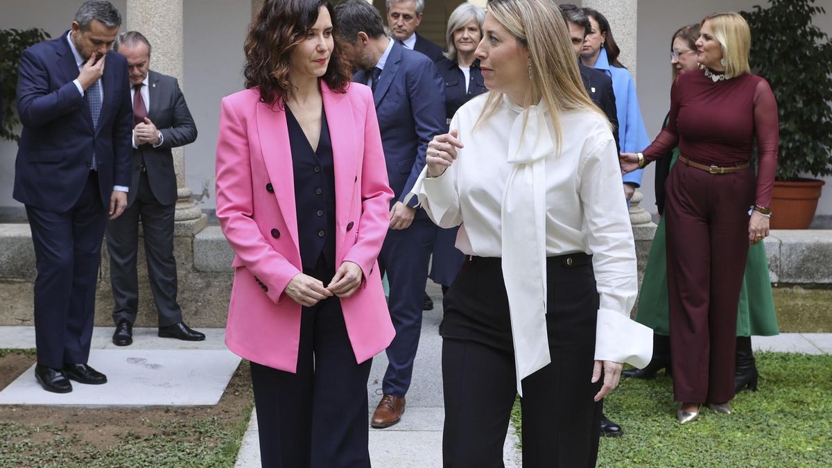 Isabel Díaz Ayuso durante su encuento en Mérida con Maria Guardiola, presidenta de Extremadura.
