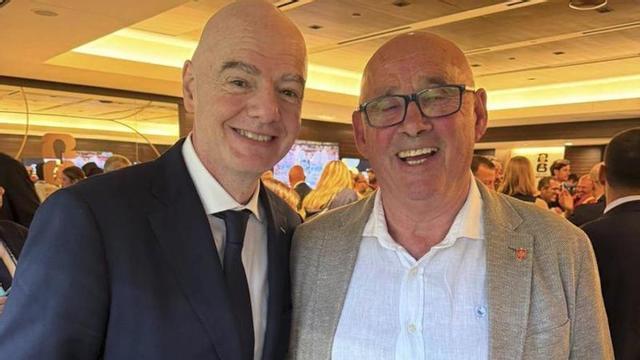 Por la izquierda, Gianni Infantino, junto a José Ramón Cuetos Lobo. |