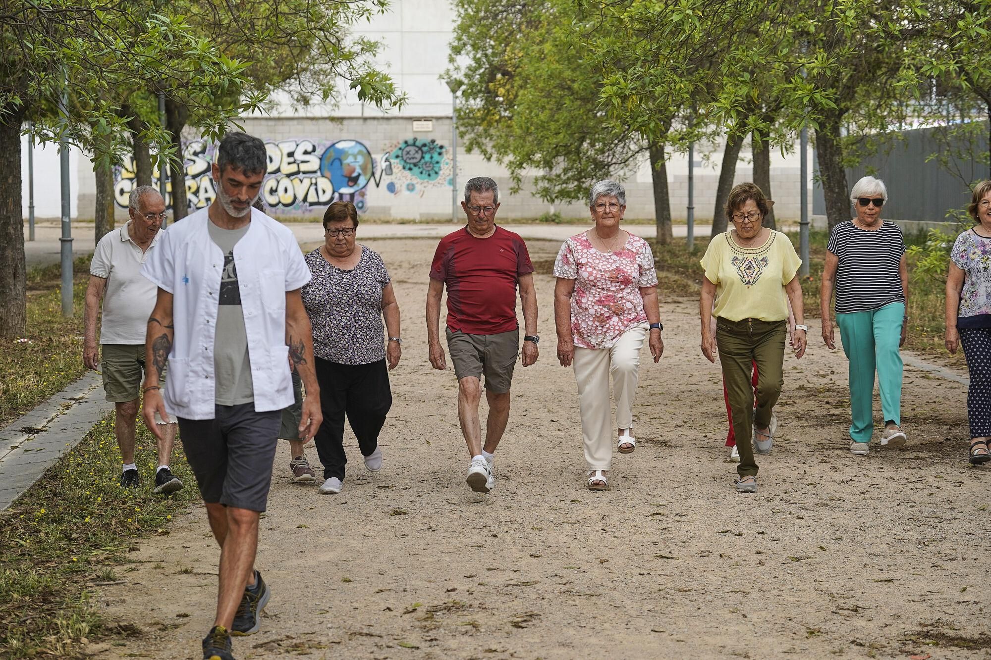Salt CAP Alfons Moré transformació i reforma de l’atenció primària fisioterapeuta activitat amb persones de risc millora mobilitat