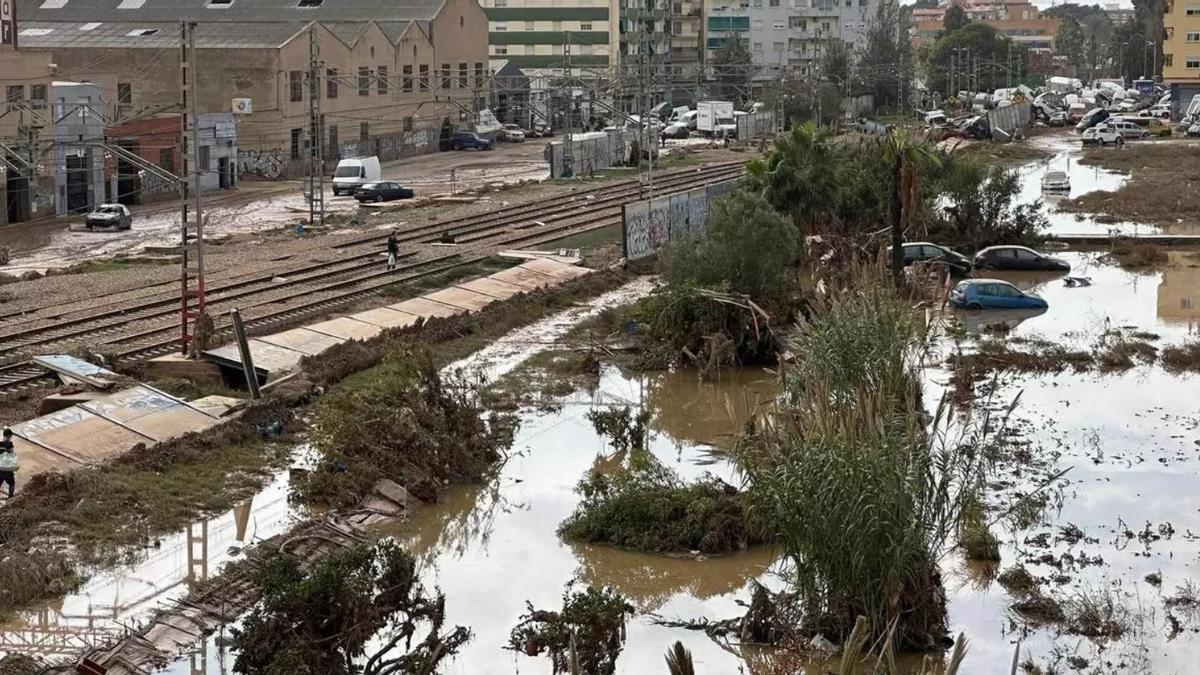 Impacto de la dana en las vías que atraviesan los municipios de Alfafar, Sedaví y Benetússer.