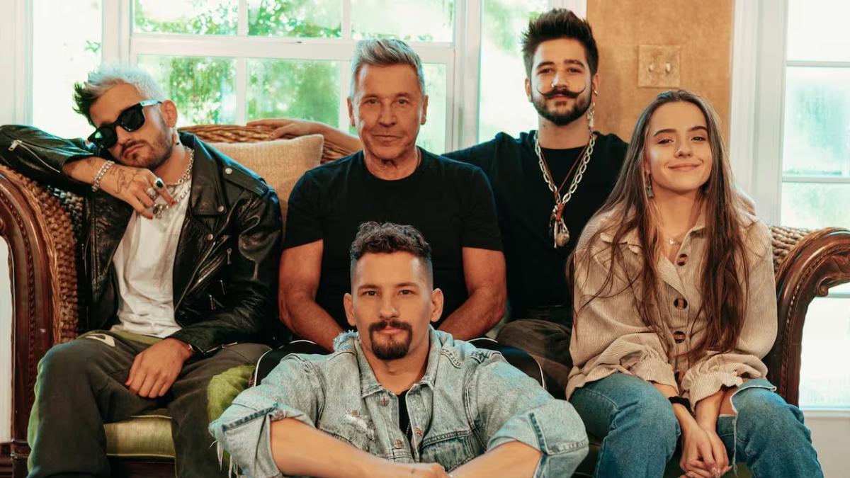 Mau y Ricky con su hermana Evaluna, su padre Ricardo Montaner y su cuñado, Camilo.