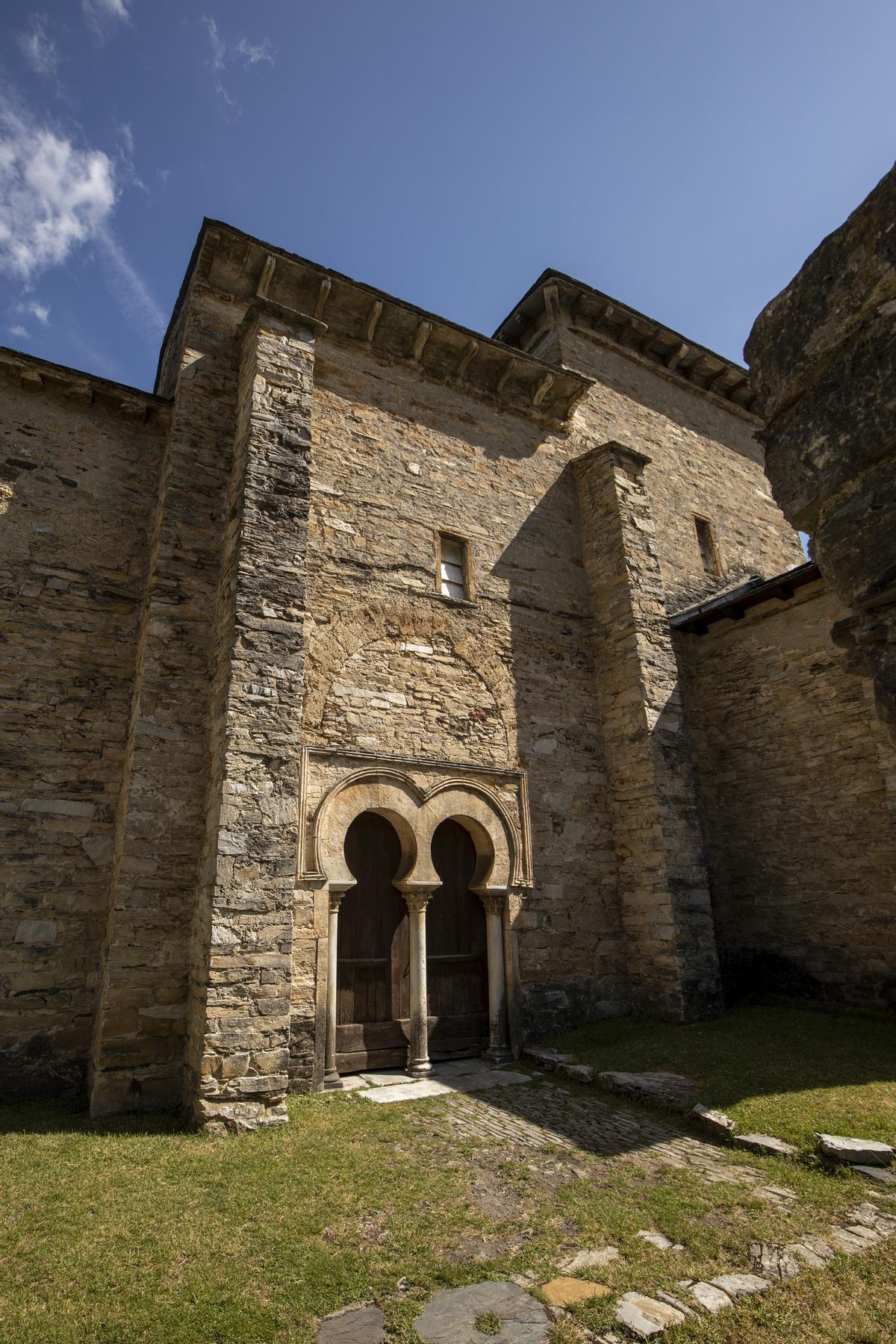 La iglesia mozárabe de Peñalba de Santiago