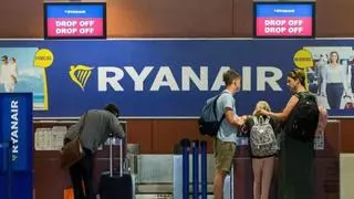 El truco que Ryanair no quiere que sepas: paga la mitad de tu maleta si haces esto
