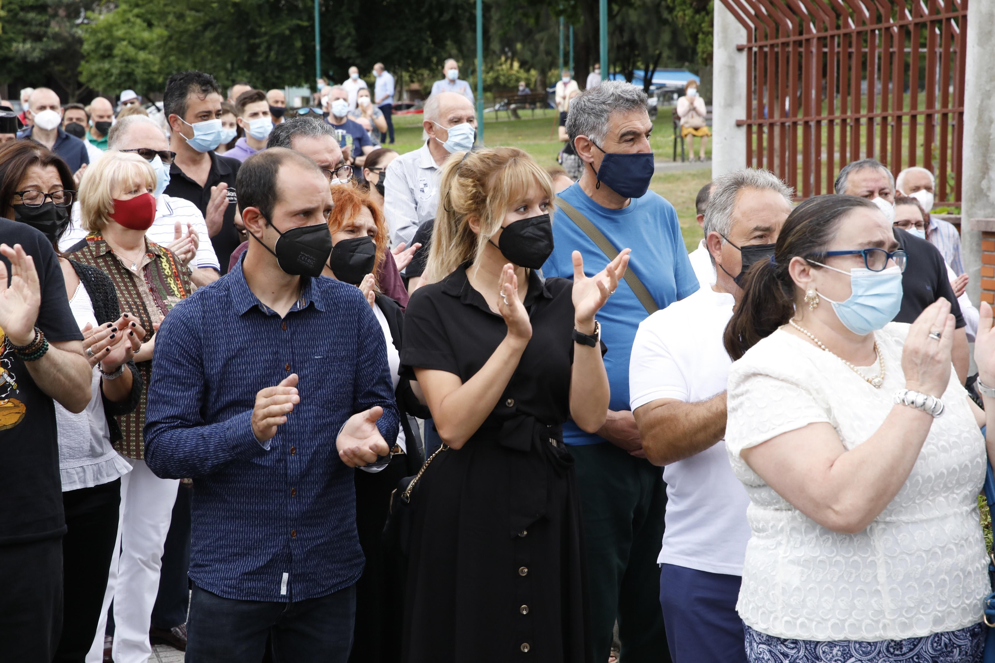 Una pasarela de guardias civiles despide a Eladio Currás, el compañero jubilado fallecido en un incendio en Gijón