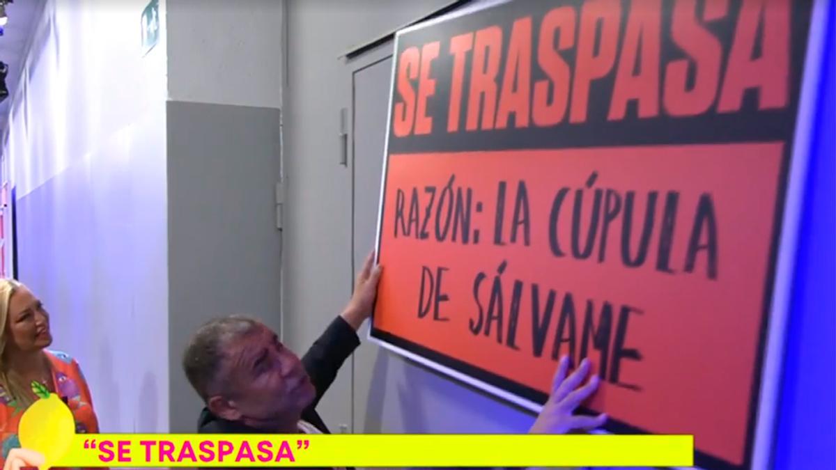 Sálvame toma medidas contra Mediaset: el polémico cartel que ha aparecido esta tarde en el pasillo de la cadena