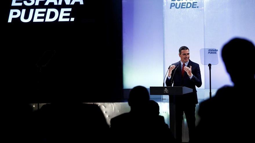 Sánchez reclama unidad y un &quot;nuevo clima político&quot; y garantiza a los empresarios la estabilidad del Gobierno