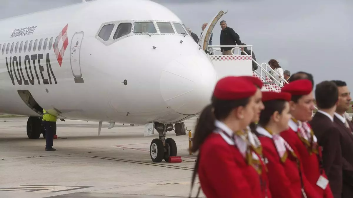 El Principado confía en que Volotea supere su crisis, pero recalca que no es la única aerolínea que conecta a Asturias
