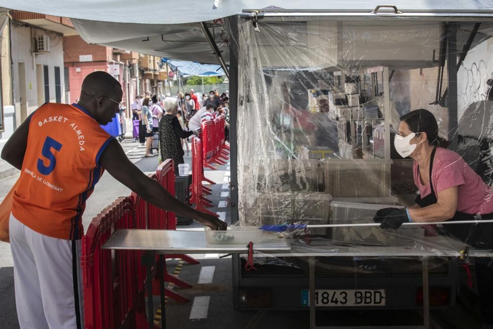 Torrent recupera el mercado ambulante de los viernes