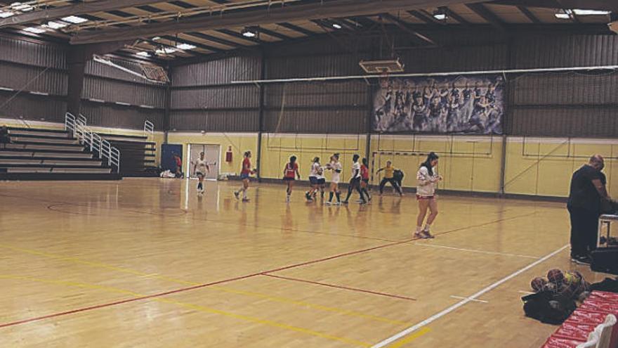 Entrenamiento de ayer en La Salud, donde el conjunto local volverá a ser anfitrión hoy.