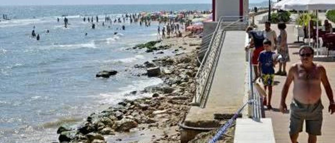 Sueca recupera su playa en un año - Levante-EMV