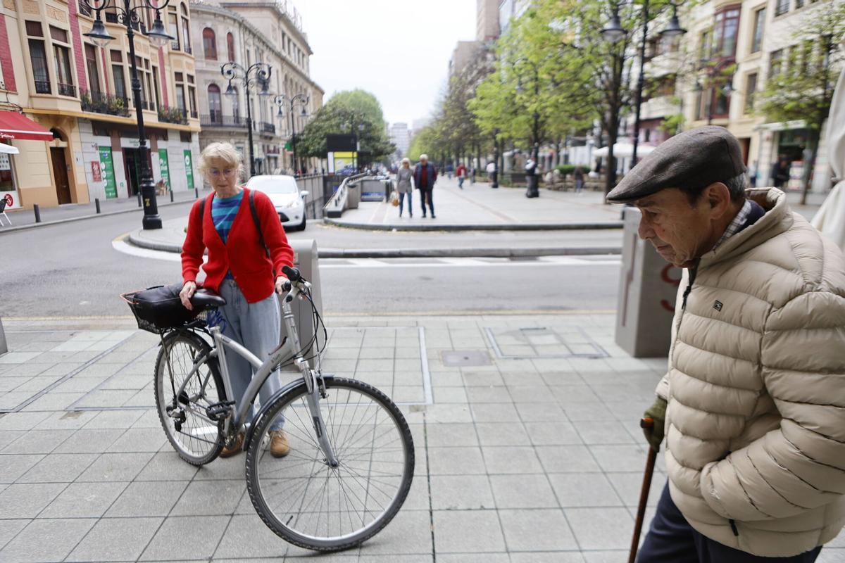 Reportaje de bicicletas y patinetes