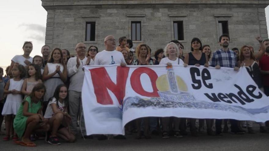 Una de las manifestaciones de la Plataforma ´Salvemos el faro de Cabo de Palos´.