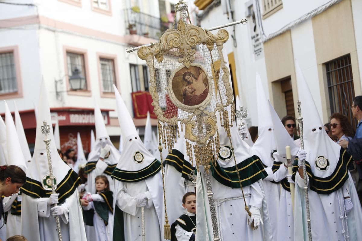 La hermandad de la Paz ha enseñado a Córdoba el volumen de su devoción y fe