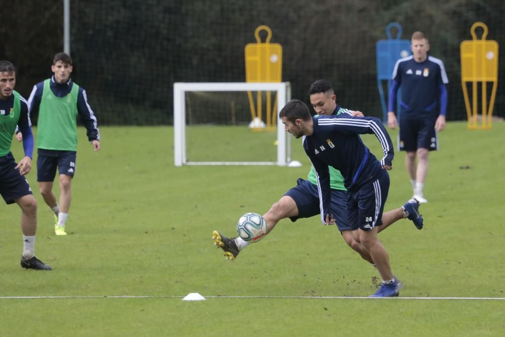 El Real Oviedo se ejercita en El Requexón