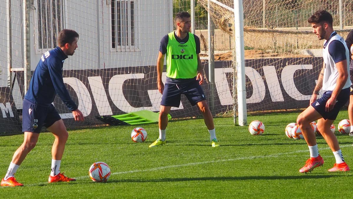 Un lance del último entrenamiento albinegro en Marina d'Or.