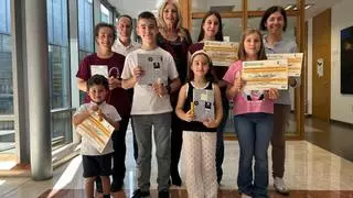 Siero entrega los premios de los concursos del Día del Libro: estos han sido los ganadores
