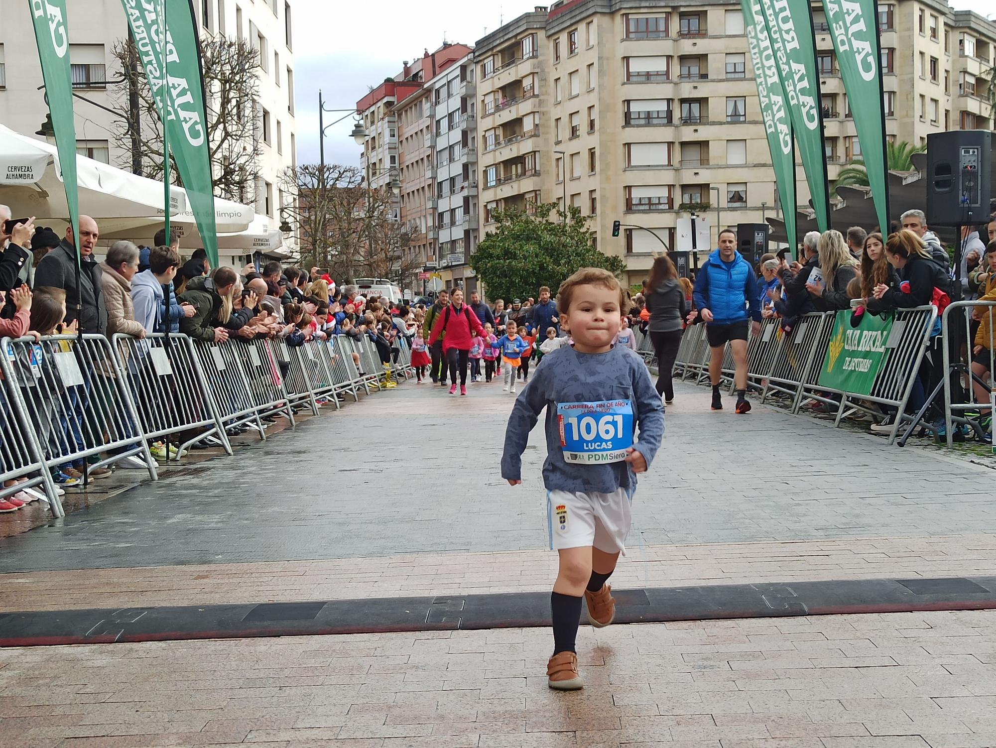 Casi 1.500 participantes disputan la carrera de Fin de Año de Pola de Siero