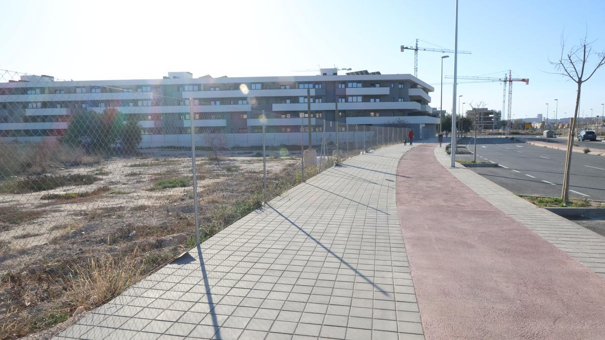 El PSOE recurre la venta de la polémica parcela de VPP de Sant Joan: "Es un premio a una empresa sancionada"