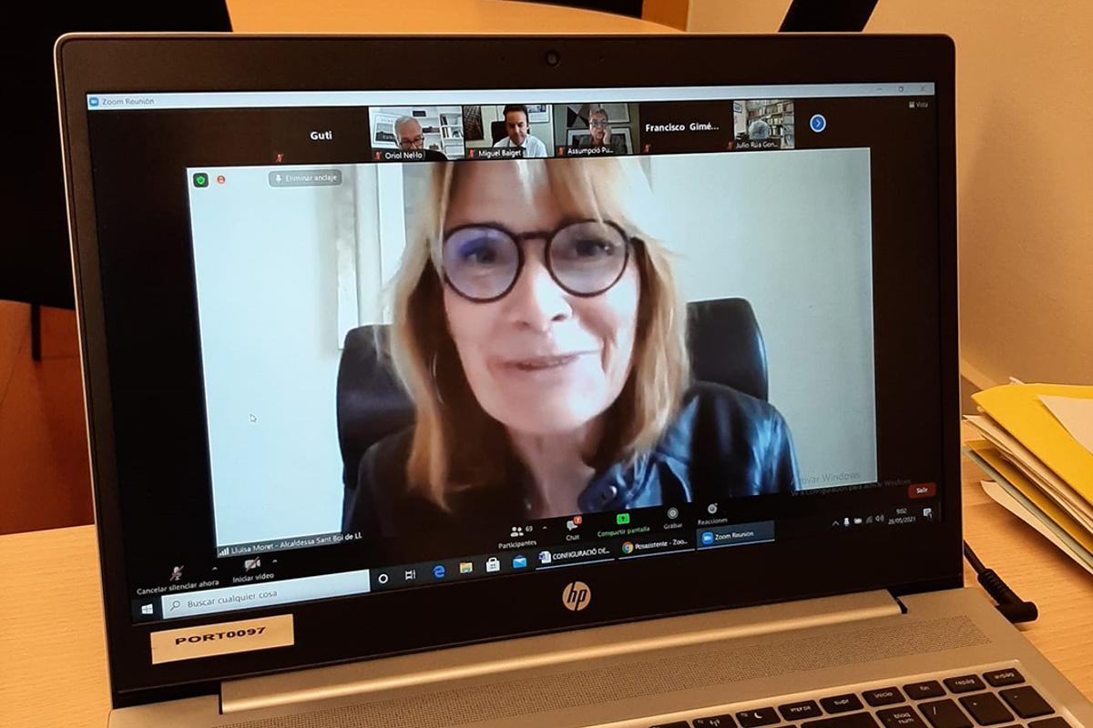L’alcaldessa de Sant Boi participa en el cicle de debats ‘La transformació de la ciutat’, de la Fundació Catalunya Europa L’alcaldessa de Sant Boi participa en el cicle de debats ‘La transformació de la ciutat’, de la Fundació Catalunya Europa