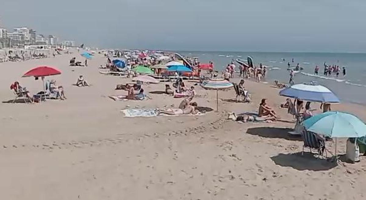 Ambiente en la playa de Gandia a 2 de junio de 2026
