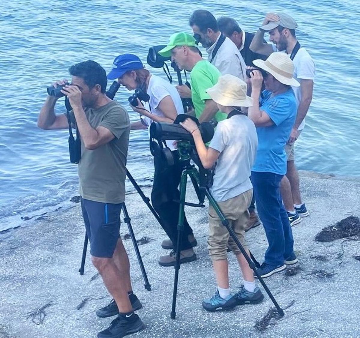 Algunos de los asistentes a la ruta del Día de las Aves.