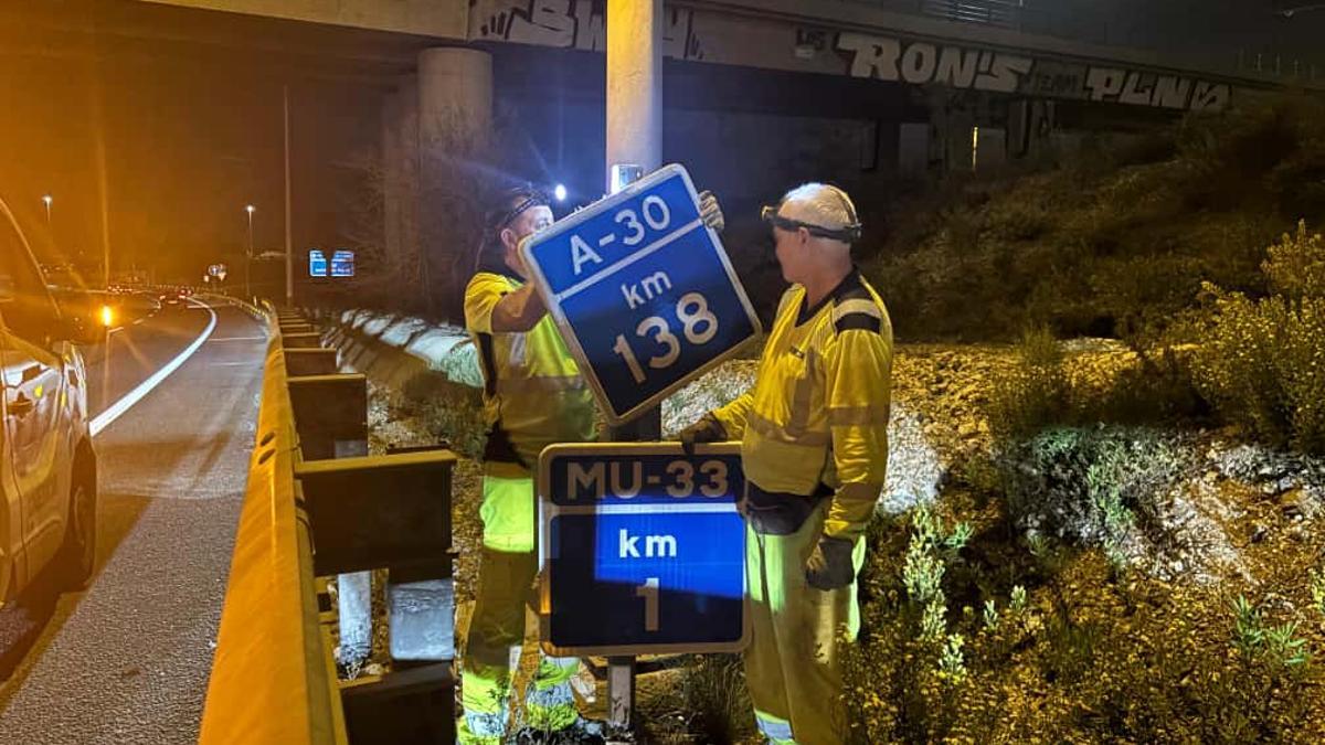 Cambio de señales en el Arco Noroeste para integrarlo en la A30.