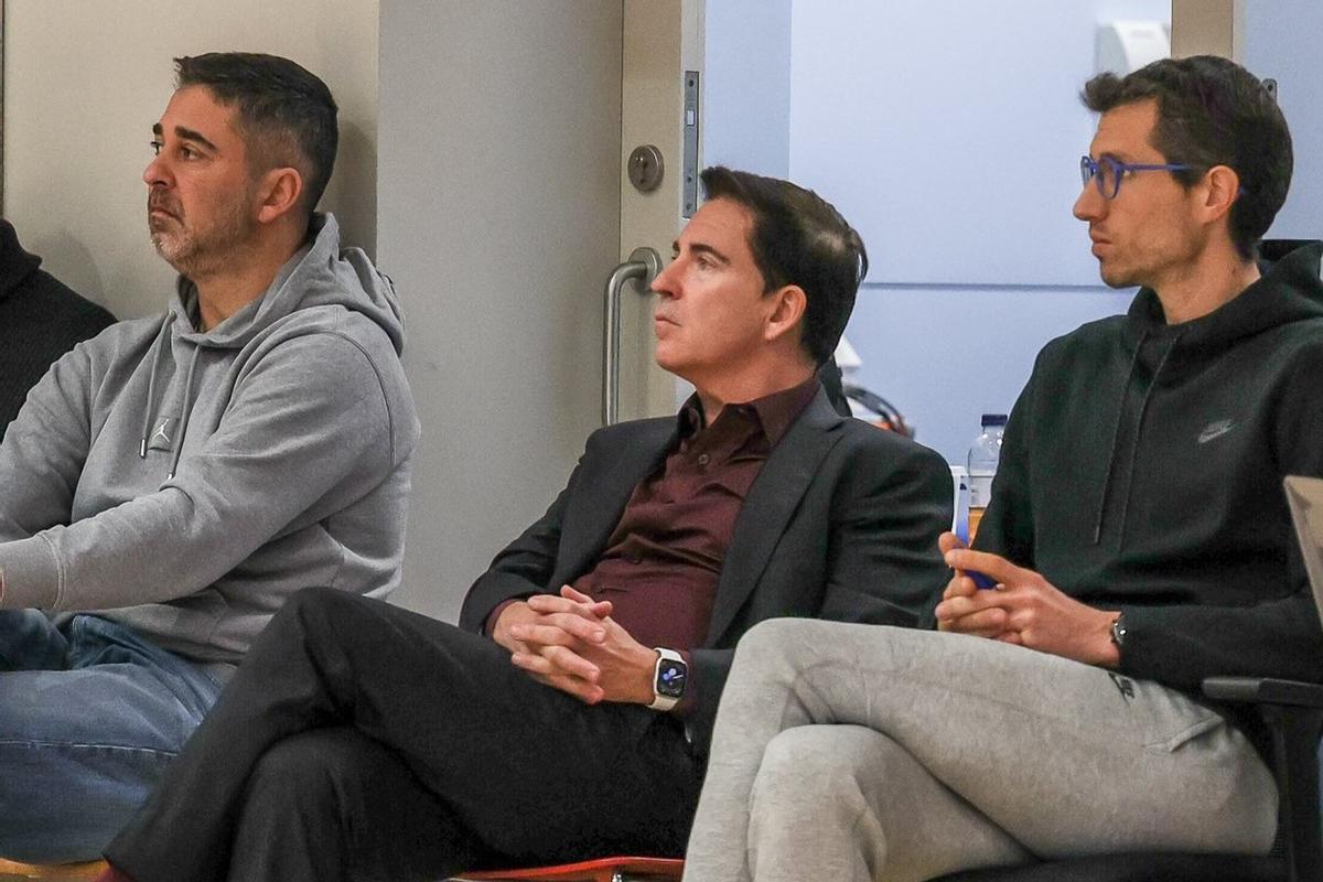 A Pascual no le temblará la mano si tiene que utilizar a los jóvenes, a los que sigue junto a Juan Carlos Navarro y Mario Bruno Fernández