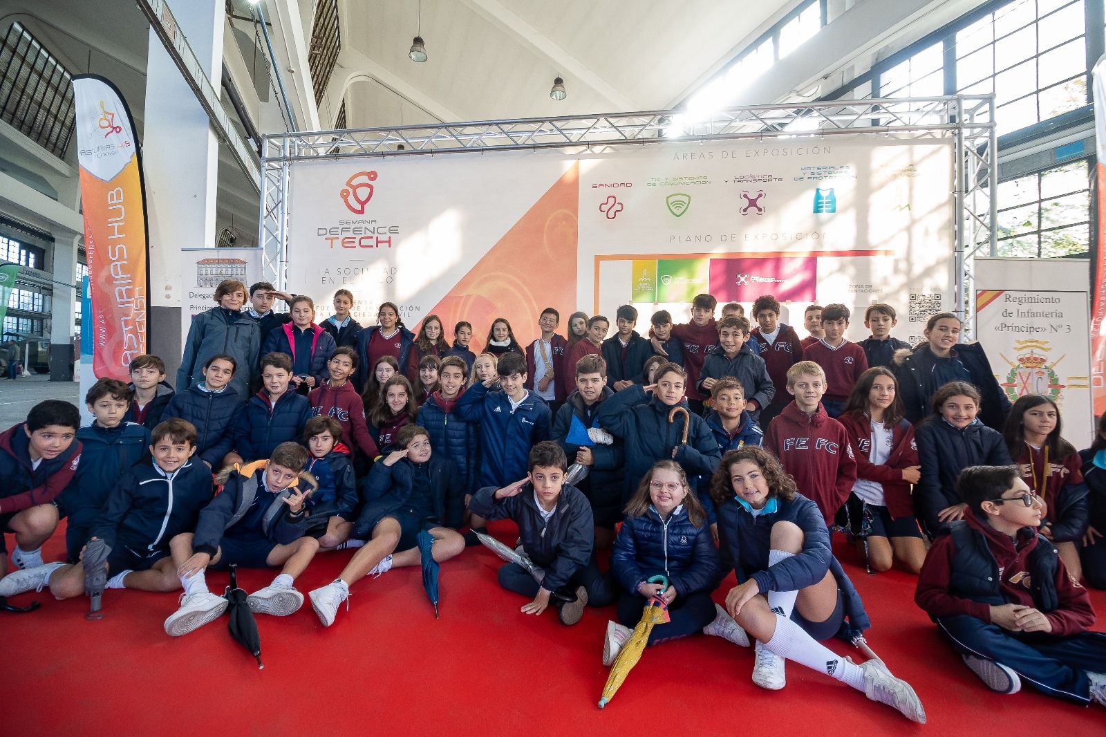 Visitas escolares a la exposición de Defensa en La Vega