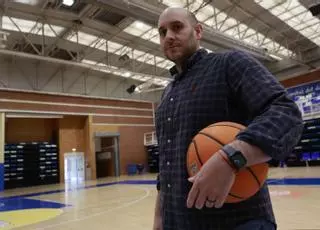 El director deportivo del Alimerka Oviedo Baloncesto, ante la lucha por jugar el play-off de ascenso: "Hay que disfrutar del camino sin pensar en un final anticipado"
