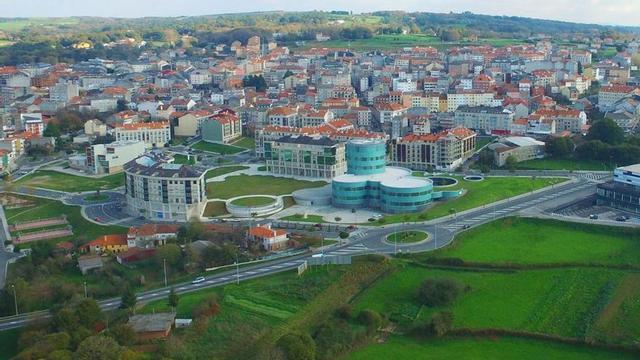 Panorámica de parte del núcleo urbano de Lalín.