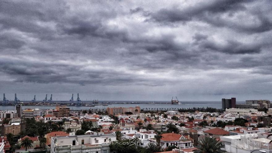 Amanecer en Las Palmas de Gran Canaria del jueves 26 de marzo de 2015.