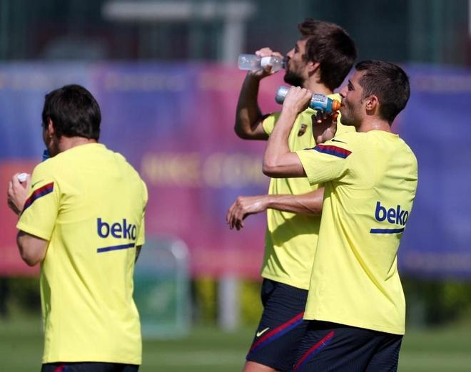 Este viernes la primera plantilla del FC Barcelona ha seguido su puesta a punto después del día de descanso.