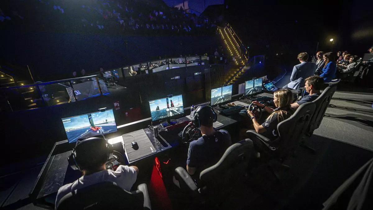 Presentación del videojuego de la Copa América de vela, AC Sailing, en la America's Cup Experience